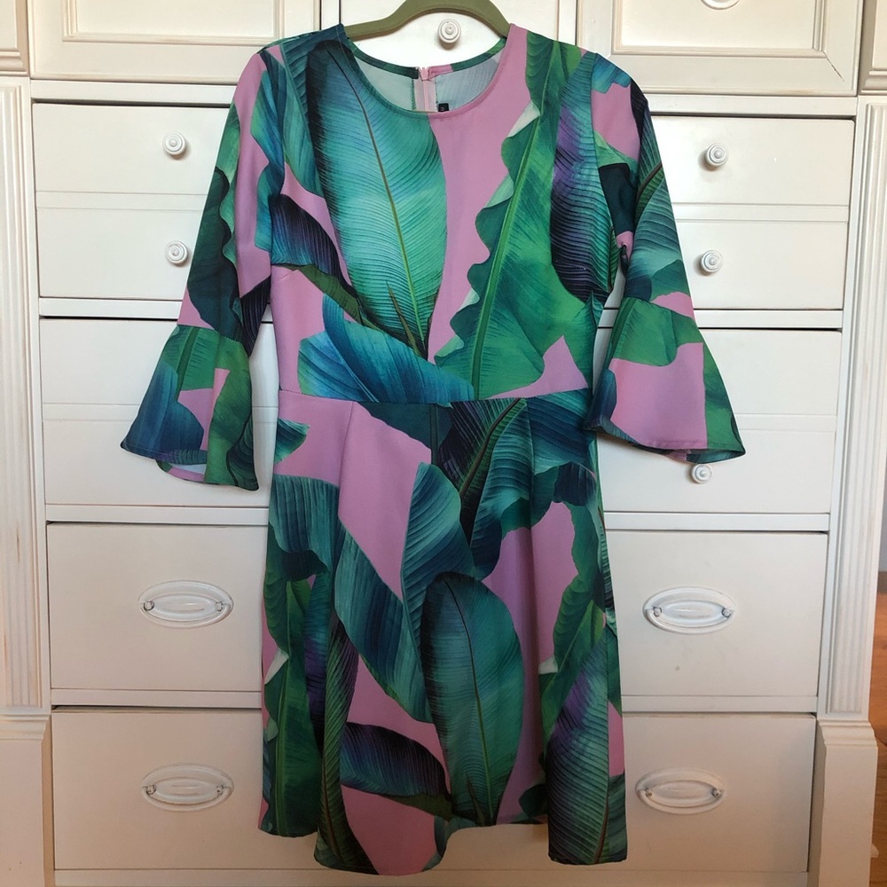 Vici Collection pink palm leaf dress size medium